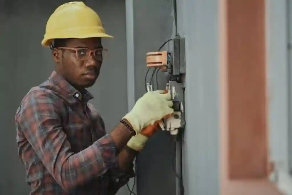 Electrician in Islamabad (2)